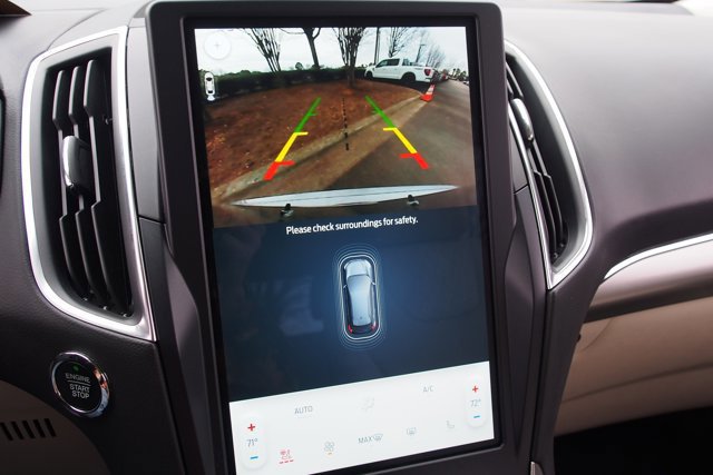 Certified 2024 Ford Edge Titanium w/ Titanium Elite Package image 31