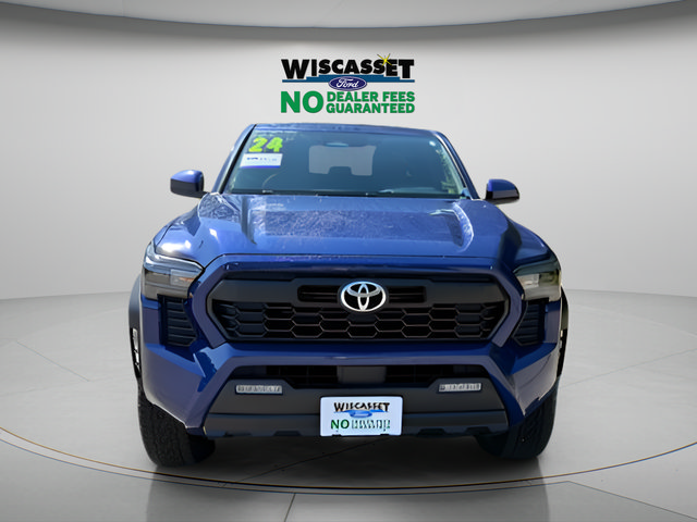 Used 2024 Toyota Tacoma TRD Off-Road AWD/4WD image 10