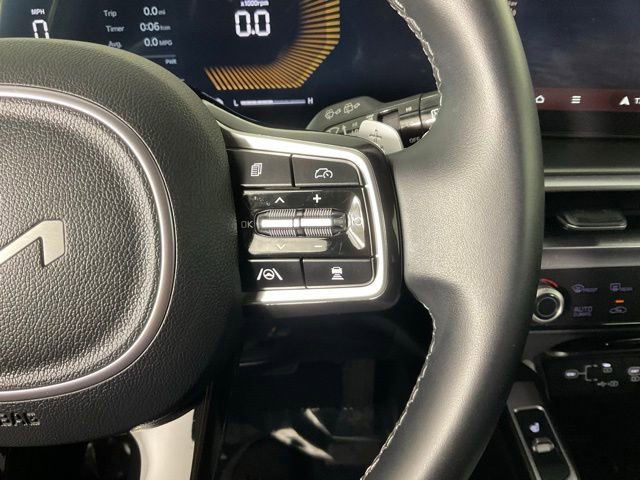 Used 2025 Kia Sorento EX image 25