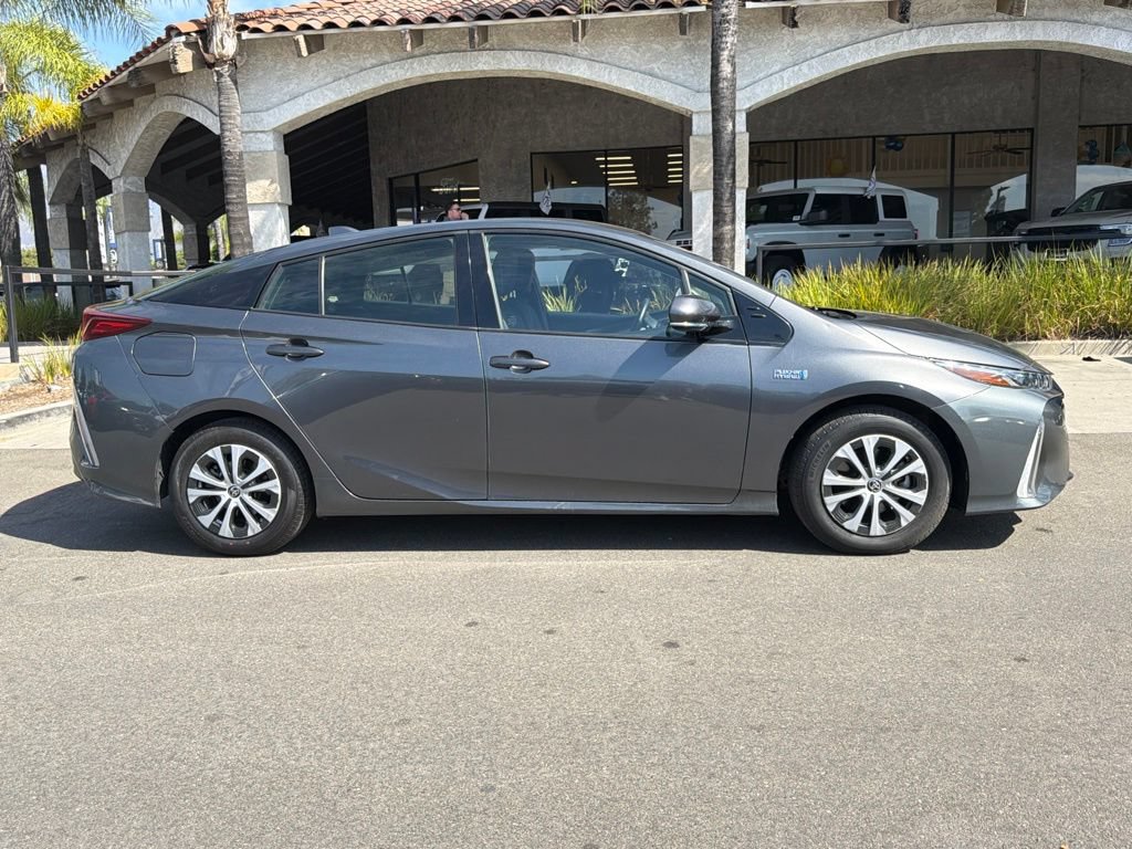 Used 2020 Toyota Prius Prime LE FWD image 14