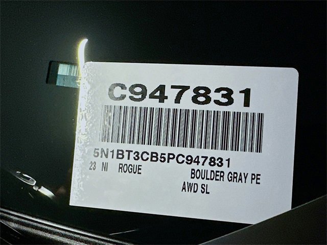 Used 2023 Nissan Rogue SL image 31