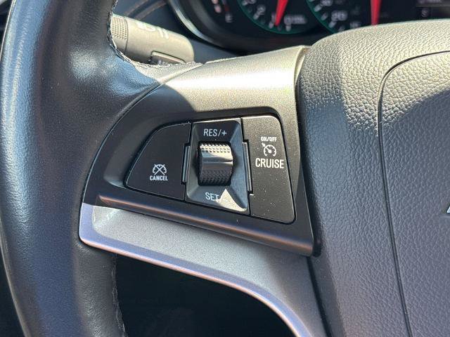 Used 2019 Chevrolet Trax LT w/ LT Convenience Package AWD/4WD image 17
