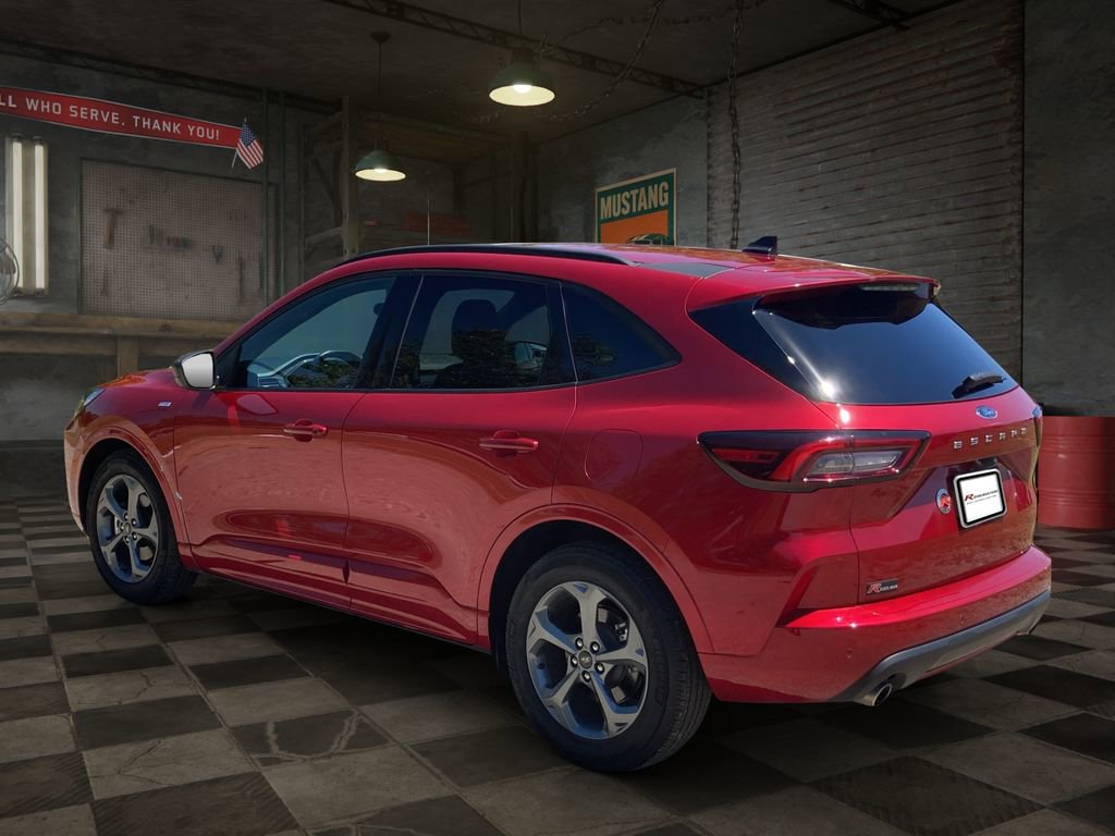 Certified 2023 Ford Escape ST-Line w/ Tech Pack #1 FWD image 4