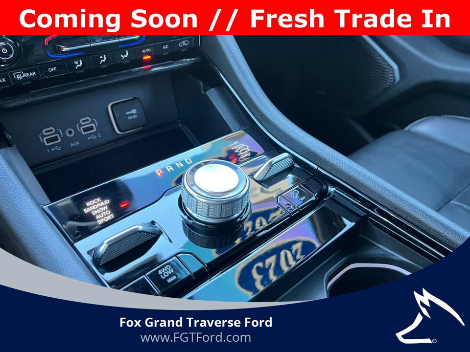 Used 2023 Jeep Grand Cherokee Overland w/ Luxury Tech Group IV AWD/4WD image 30