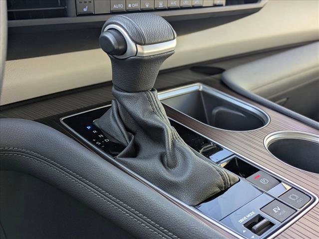 Used 2024 Toyota Sienna XLE image 13