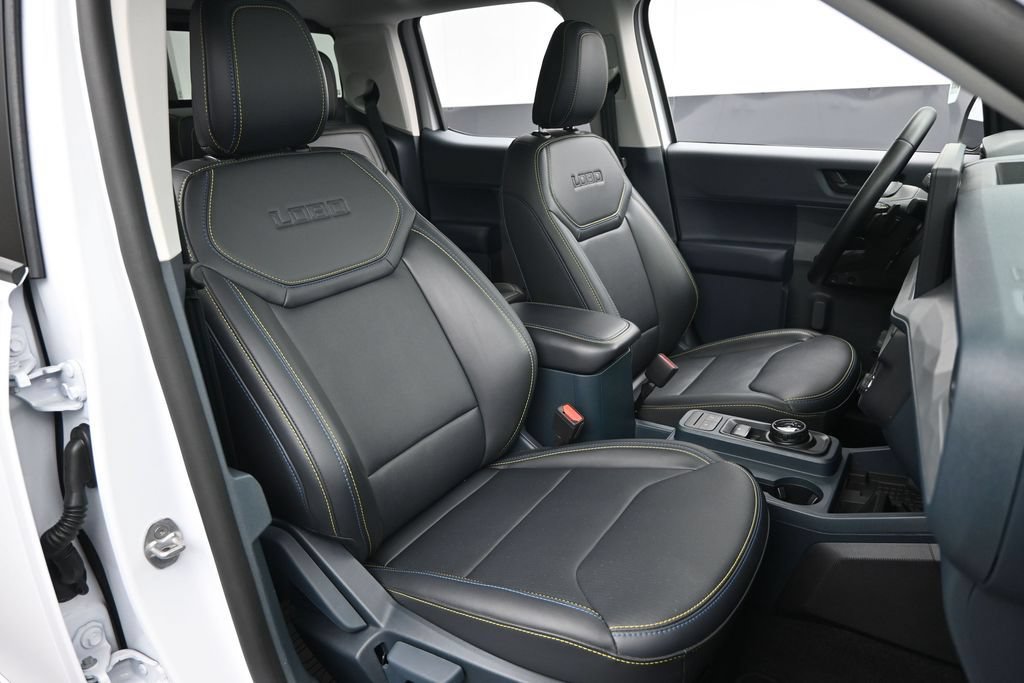 Certified 2025 Ford Maverick Lobo AWD/4WD image 29