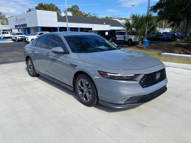 Used 2023 Honda Accord EX-L image 2