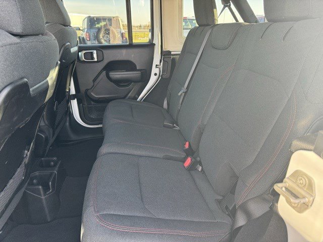 Used 2024 Jeep Wrangler Rubicon image 30
