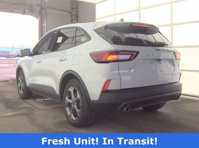 Certified 2025 Ford Escape ST-Line w/ Tech Pack #1 AWD/4WD image 3
