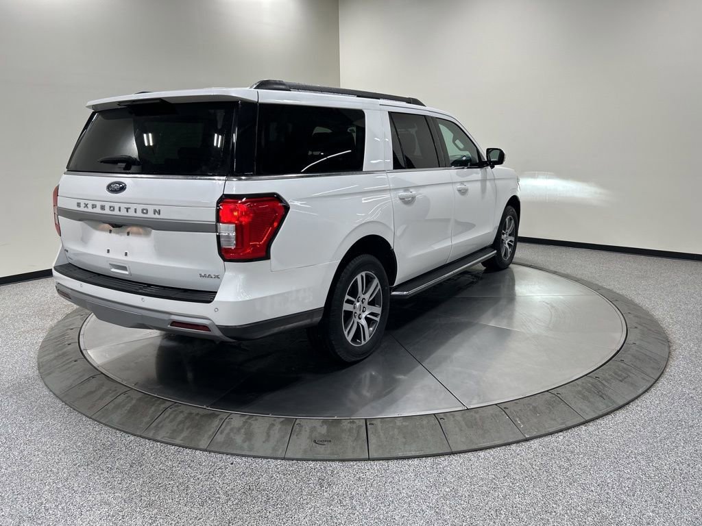 Certified 2023 Ford Expedition Max XLT image 5