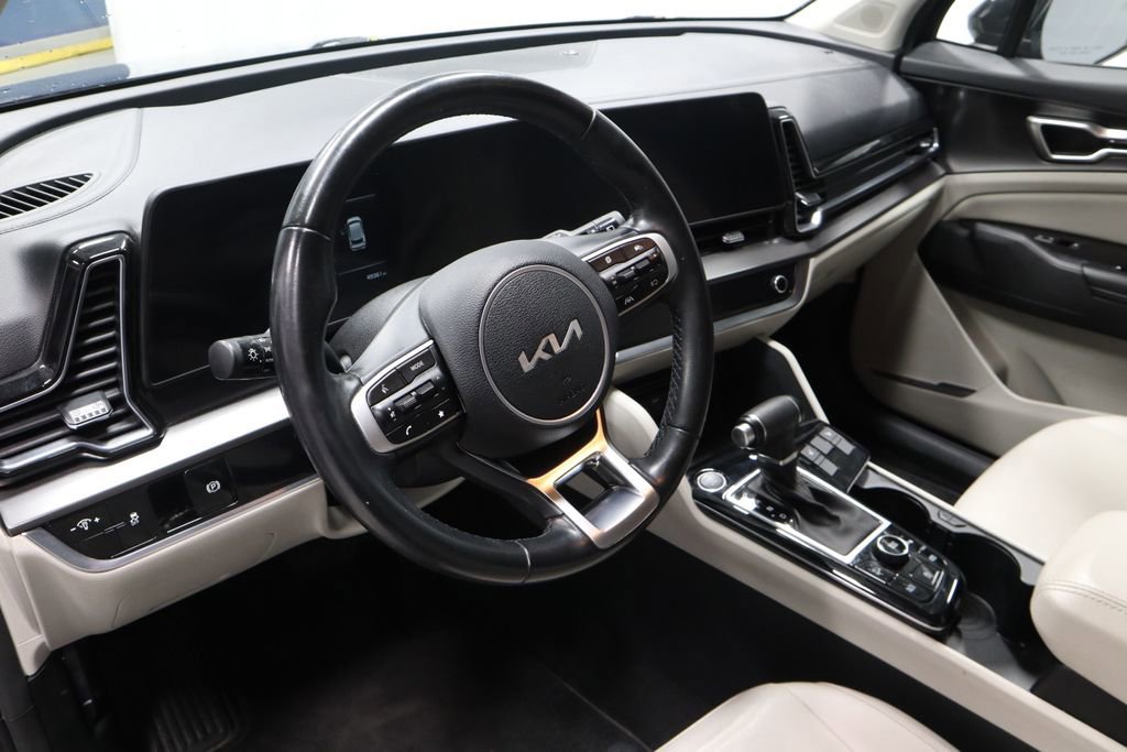 Used 2023 Kia Sportage EX image 26
