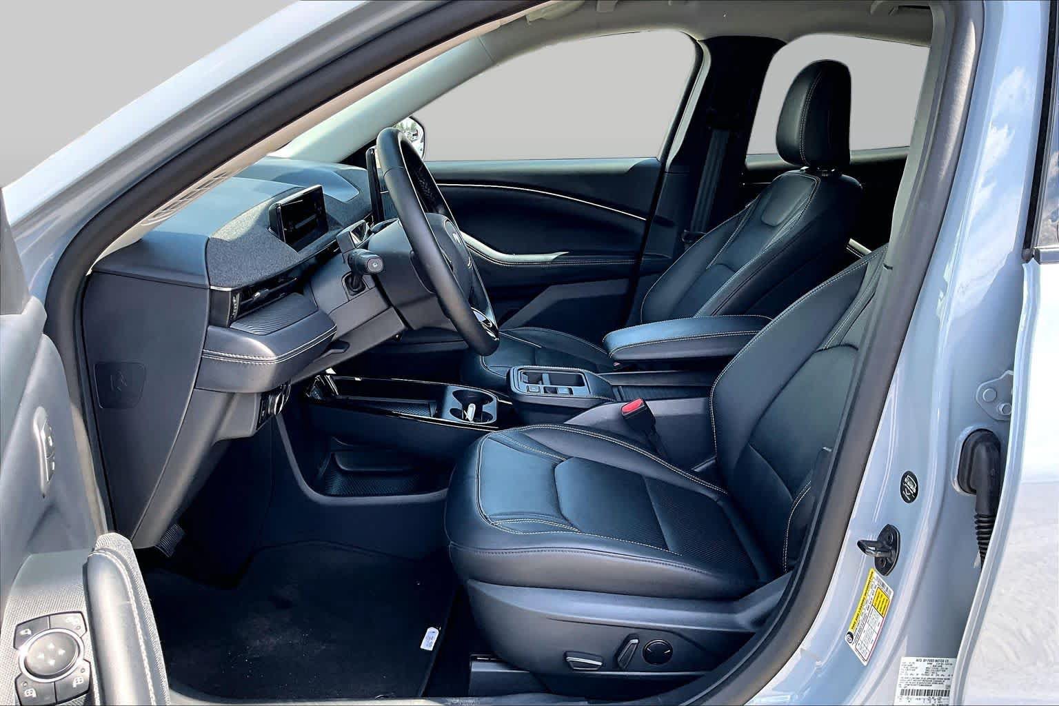 Certified 2025 Ford Mustang Mach-E Premium RWD image 7