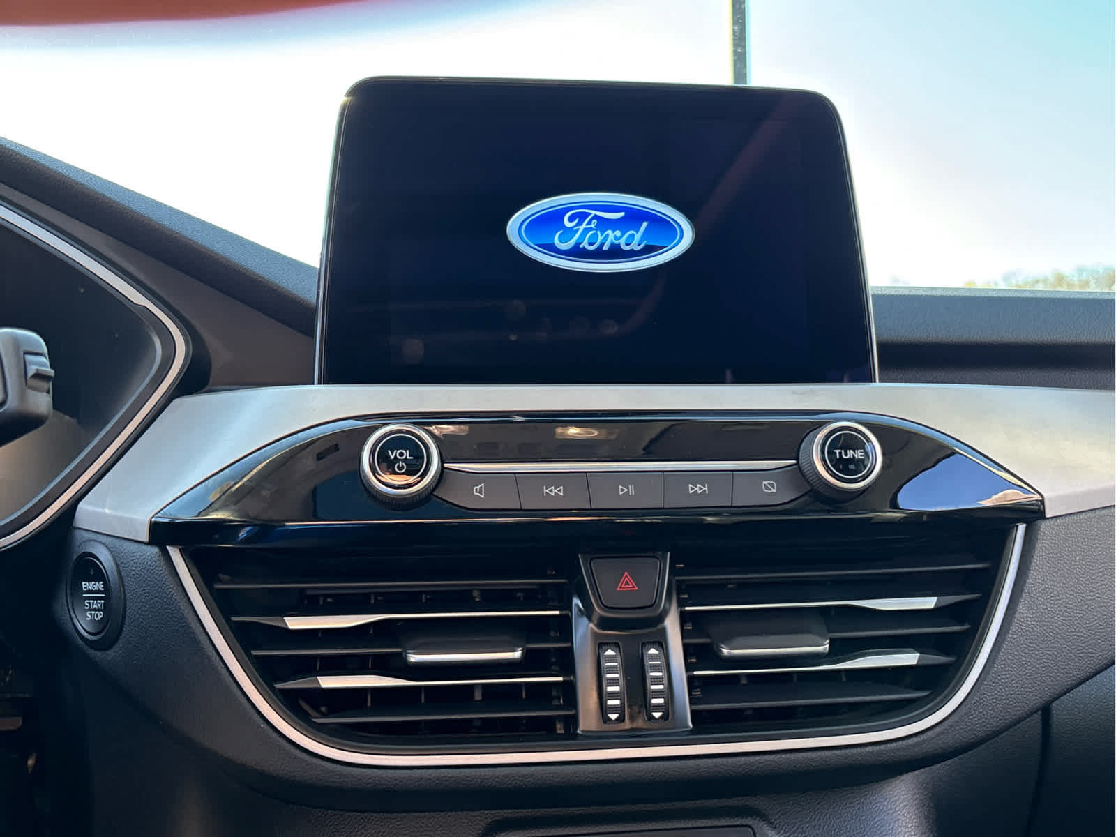 Certified 2022 Ford Escape SEL w/ Technology Package FWD image 17