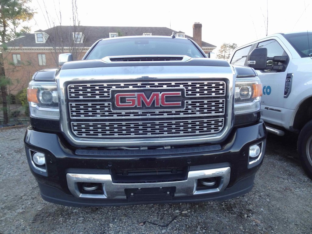 Used 2019 GMC Sierra 2500 Denali w/ Duramax Plus Package image 6