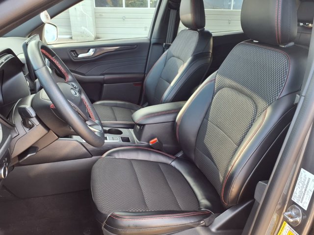 Certified 2024 Ford Escape ST-Line w/ Tech Pack #1 AWD/4WD image 4