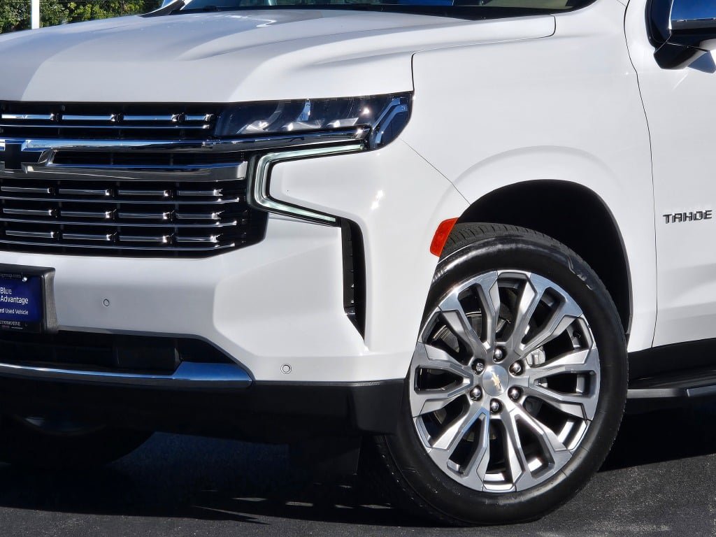 Used 2022 Chevrolet Tahoe Premier AWD/4WD image 2