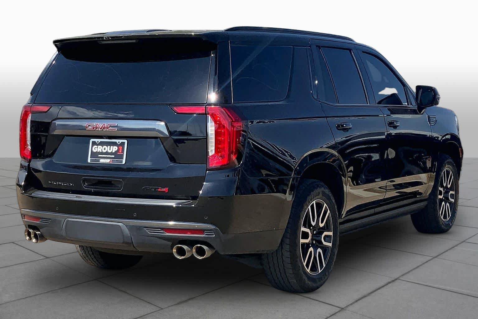 Used 2024 GMC Yukon AT4 w/ AT4 Premium Plus Package AWD/4WD image 13
