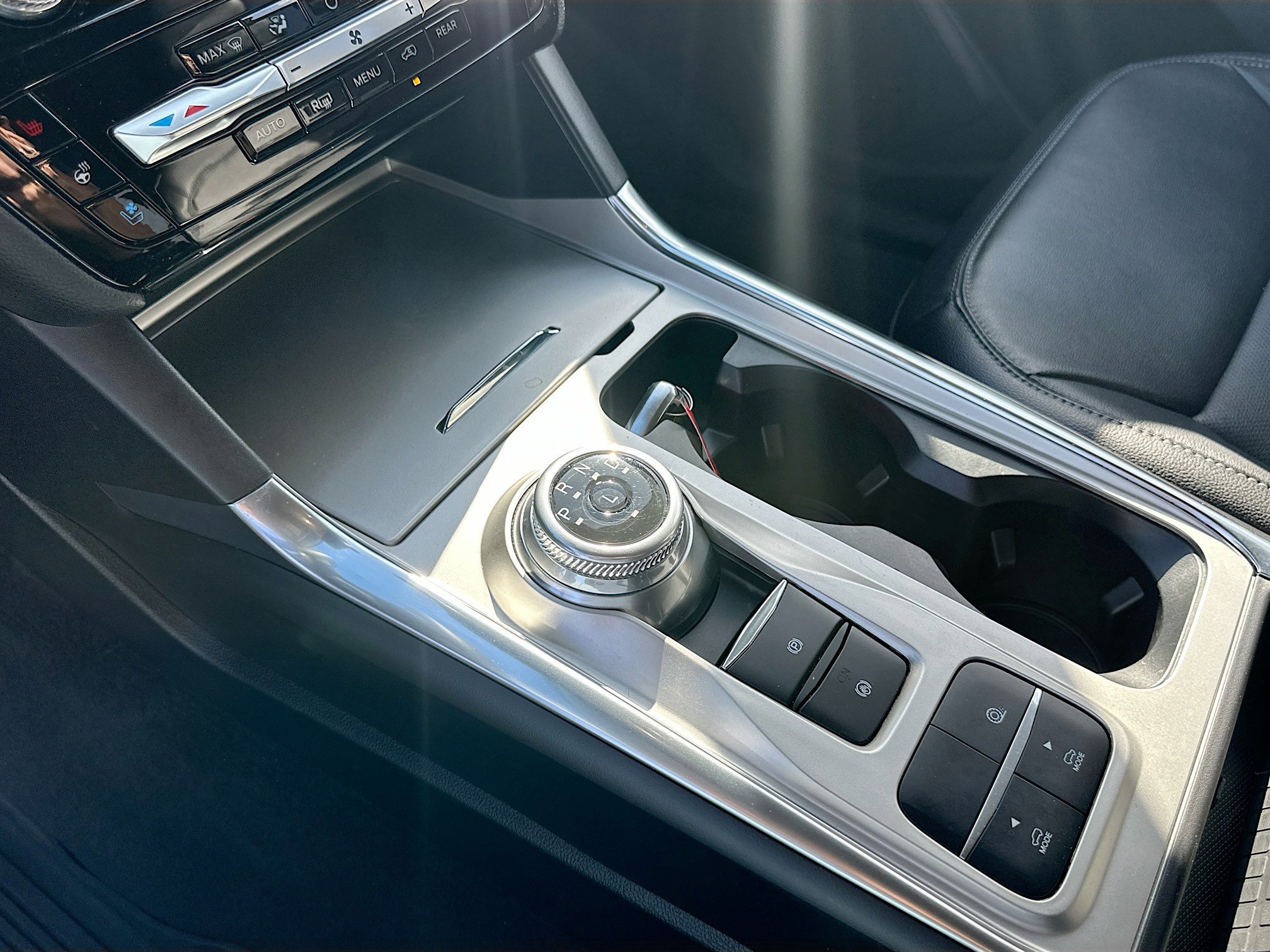 Certified 2022 Ford Explorer Limited w/ Limited Technology Package image 17