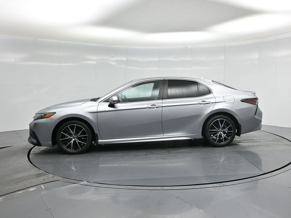 Used 2024 Toyota Camry SE image 22