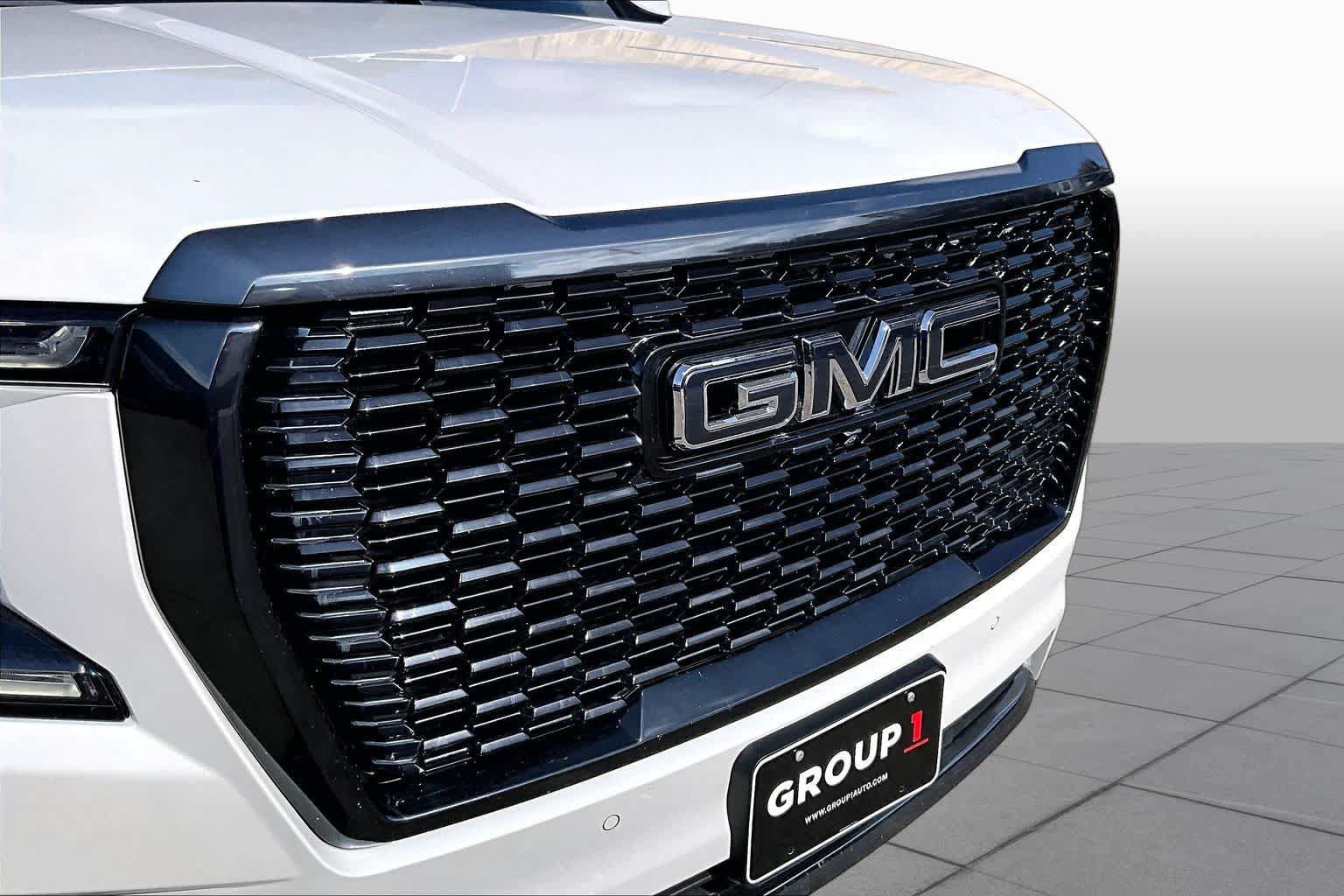 Used 2023 GMC Yukon Denali Ultimate AWD/4WD image 30