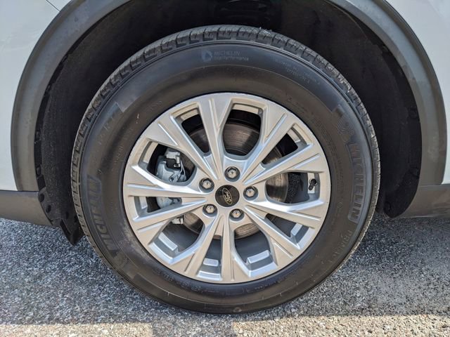 Certified 2025 Ford Escape Active image 10