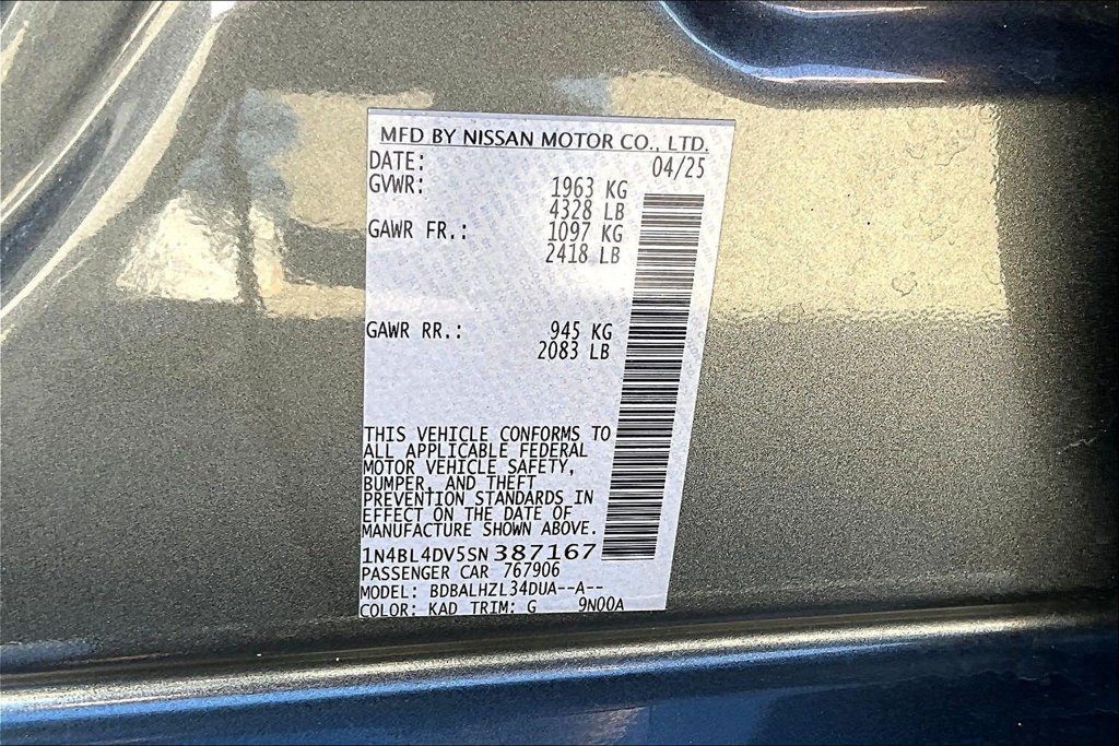 Used 2025 Nissan Altima 2.5 SV FWD image 21