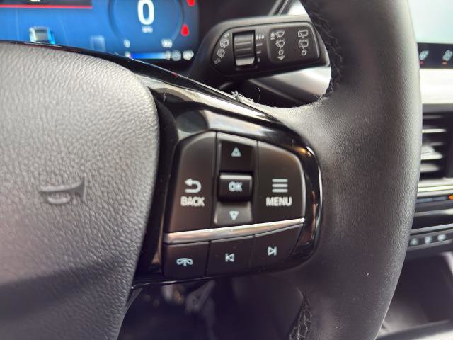 Certified 2025 Ford Escape Platinum AWD/4WD image 21