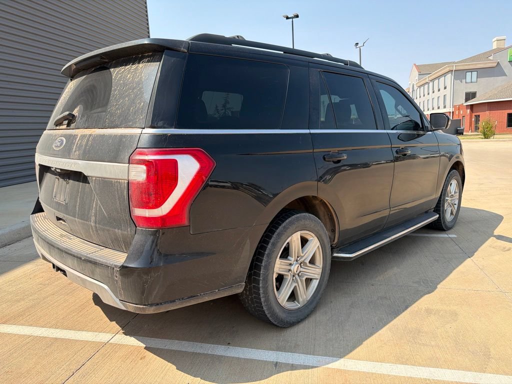 Certified 2018 Ford Expedition XLT w/ Equipment Group 202A AWD/4WD image 3