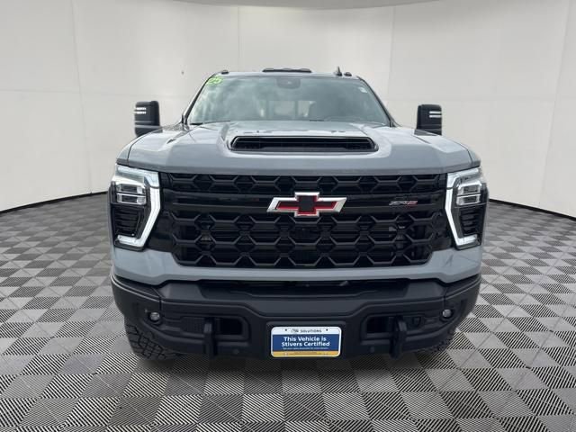 Used 2025 Chevrolet Silverado 2500 ZR2 w/ ZR2 Bison Edition image 9