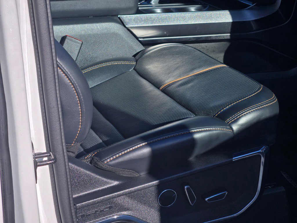 Certified 2022 Ford F150 Platinum w/ Equipment Group 701A High image 9