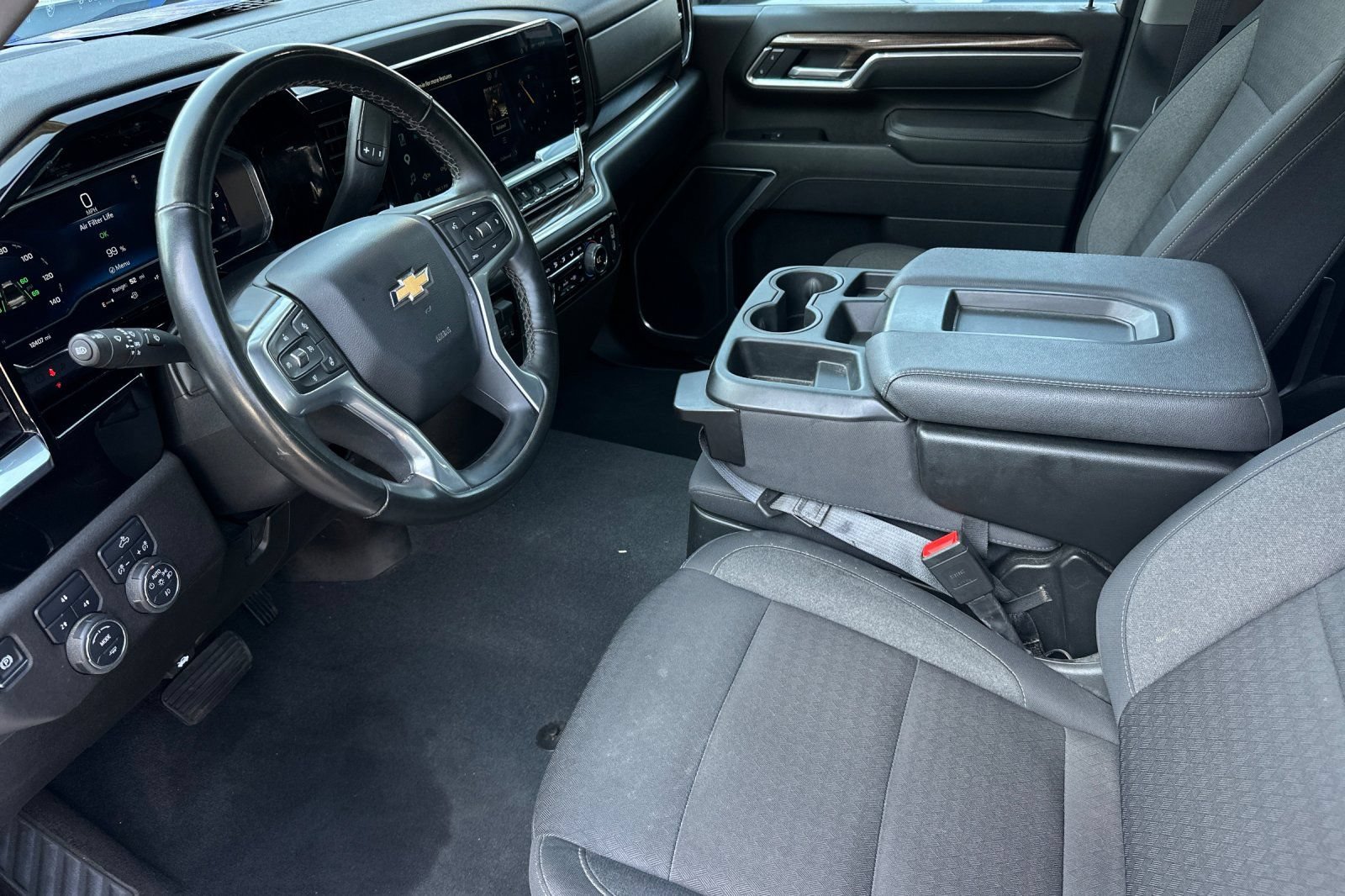 Used 2025 Chevrolet Silverado 2500 LT AWD/4WD image 9