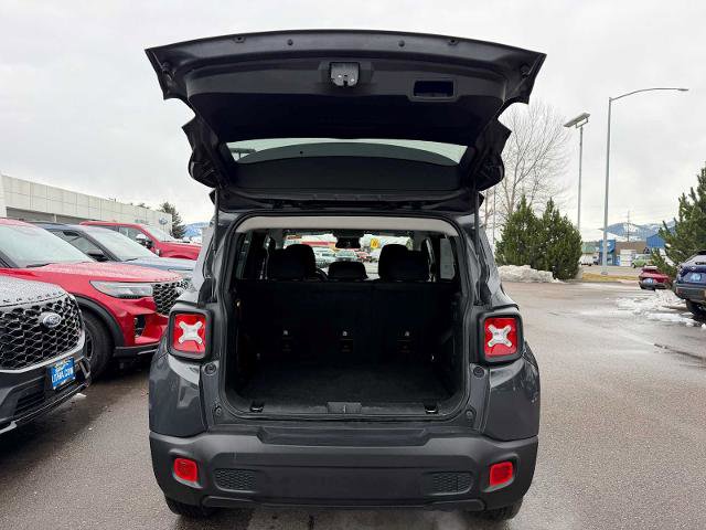 Used 2023 Jeep Renegade Latitude image 9