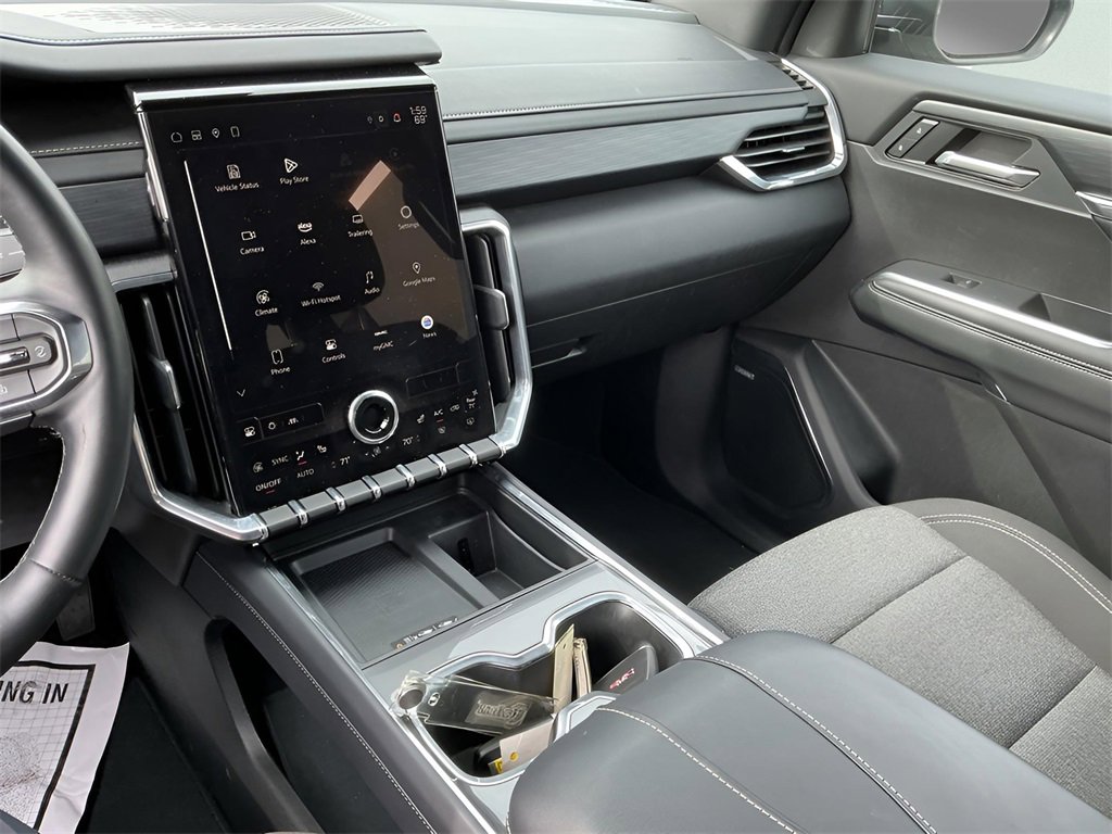 Used 2025 GMC Acadia Elevation image 38