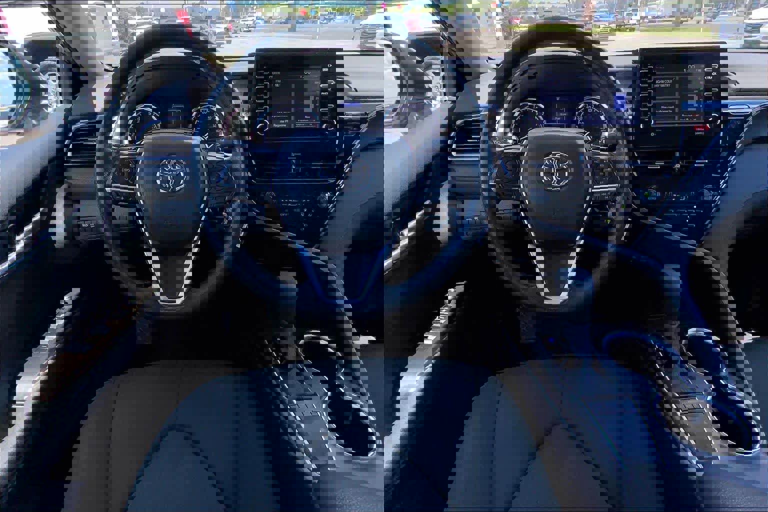 Used 2024 Toyota Camry LE FWD image 8