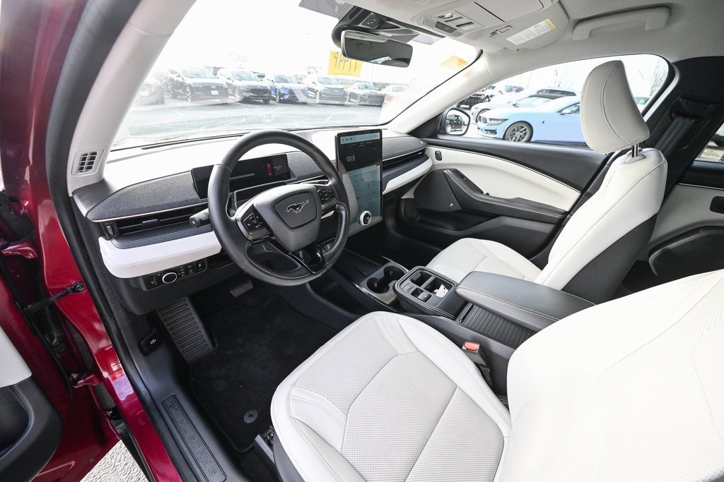 Certified 2025 Ford Mustang Mach-E Premium image 22