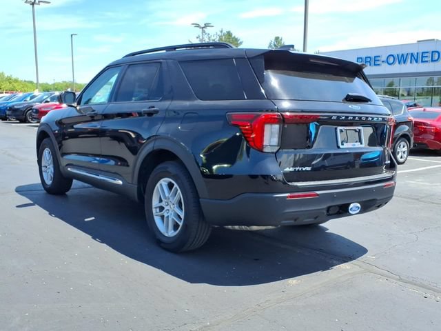 Certified 2025 Ford Explorer Active AWD/4WD image 8