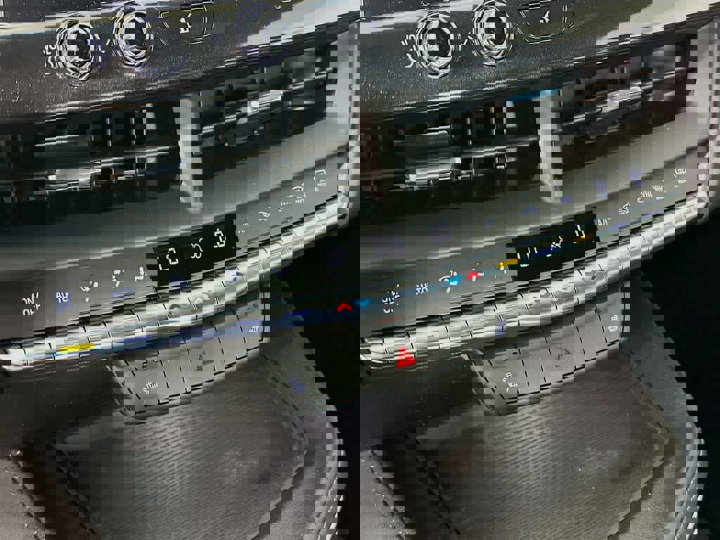 Used 2020 Cadillac CT4 Luxury w/ Cold Weather Package image 18