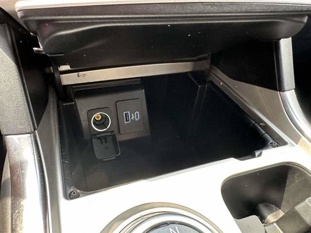 Certified 2023 Ford Explorer XLT w/ Equipment Group 202A AWD/4WD image 19