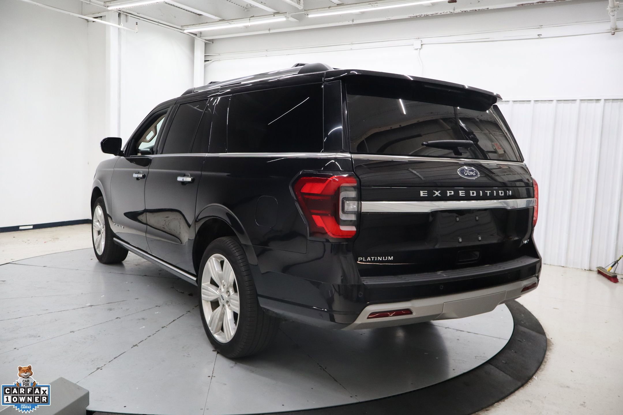 Certified 2024 Ford Expedition Max Platinum AWD/4WD image 8