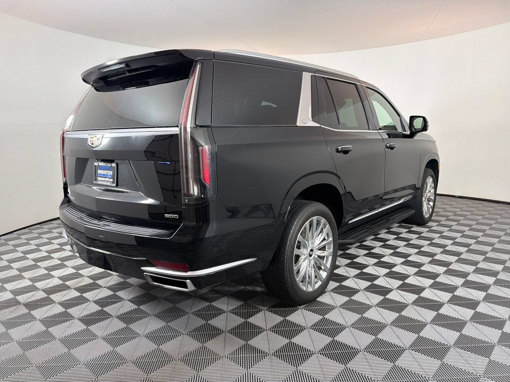 Used 2024 Cadillac Escalade Premium Luxury AWD/4WD image 3