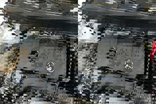 Used 2021 Mercedes-Benz GLB 250 w/ Premium Package image 32