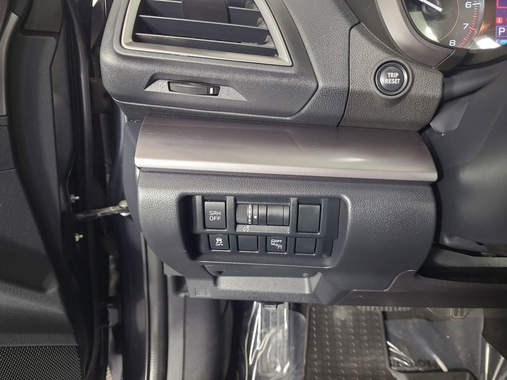 Used 2019 Subaru Crosstrek 2.0i Limited w/ Moonroof Package w/Navigation image 16