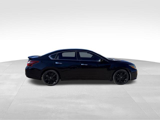 Used 2017 Nissan Altima 2.5 SR w/ Midnight Edition Package FWD image 25