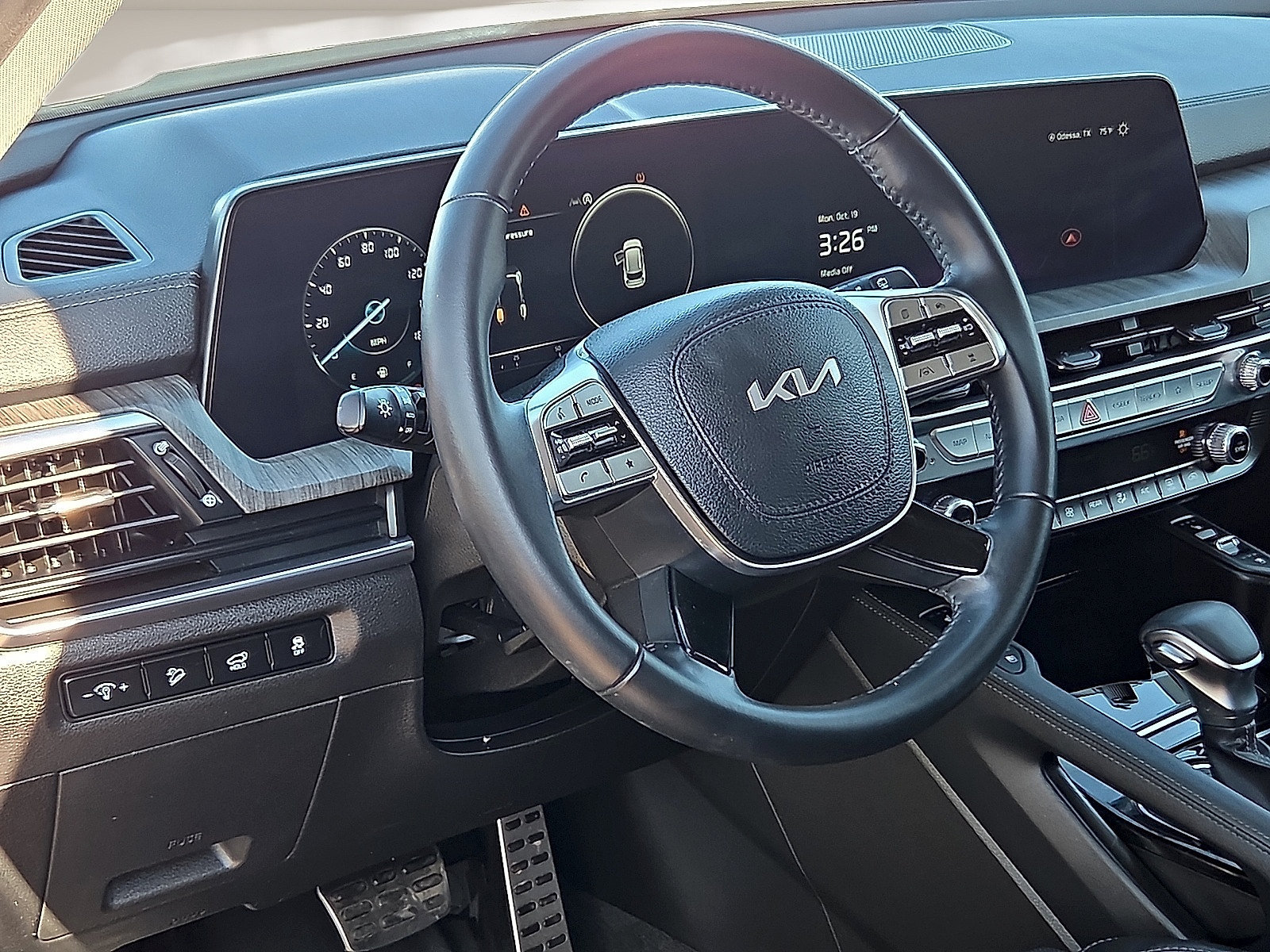 Used 2024 Kia Telluride SX FWD image 14