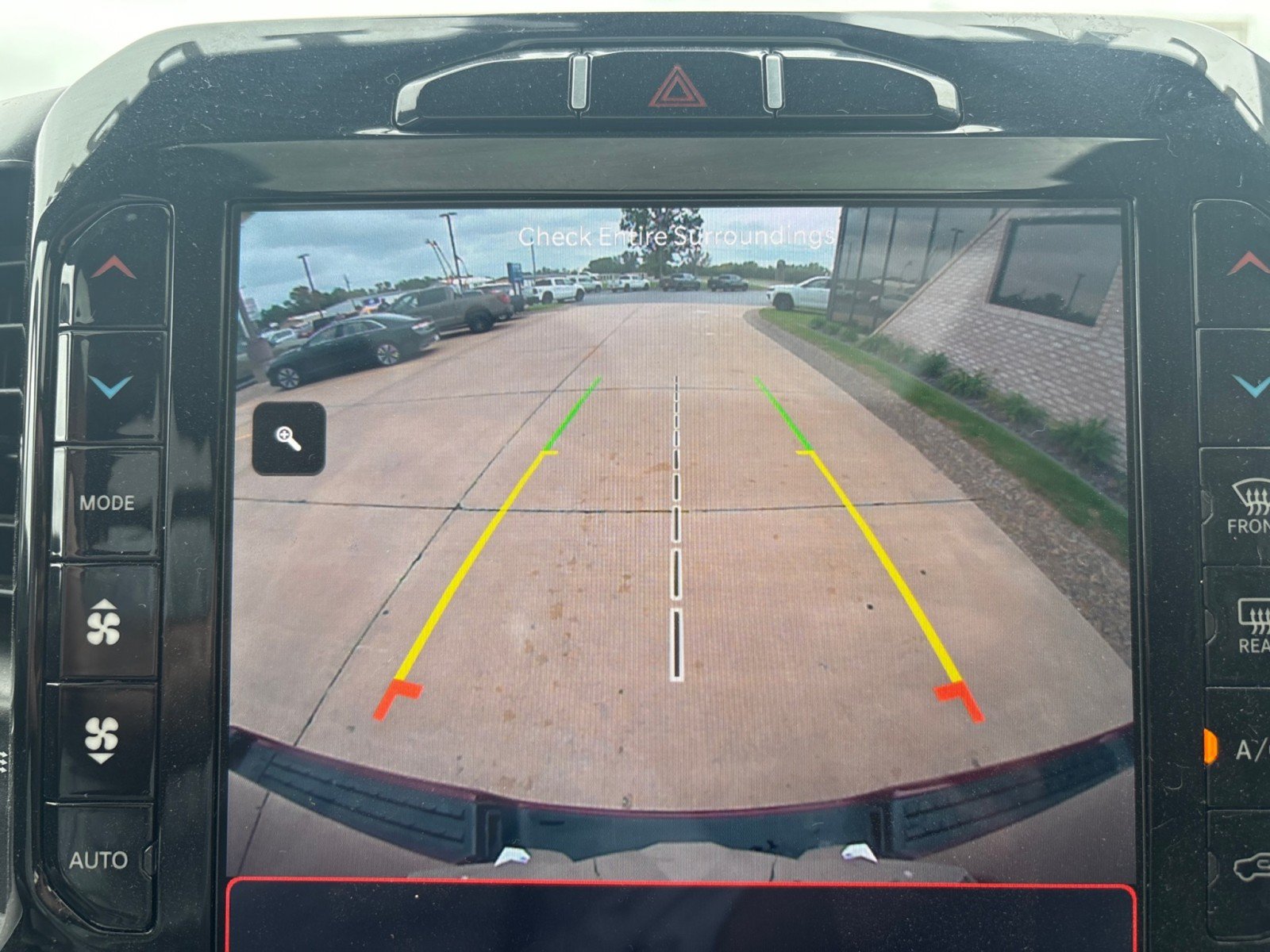 Used 2022 RAM 1500 Big Horn AWD/4WD image 23