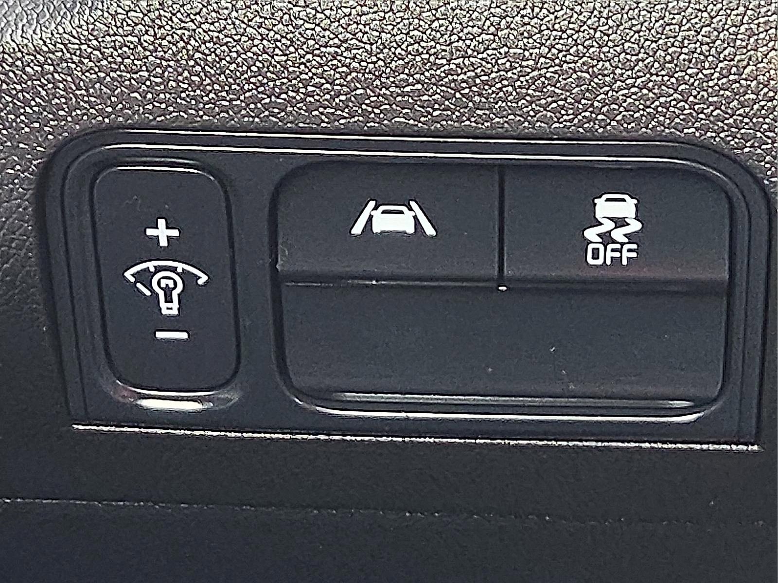 Used 2023 Kia Sorento S image 22