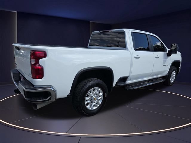 Used 2025 Chevrolet Silverado 2500 LT AWD/4WD image 3