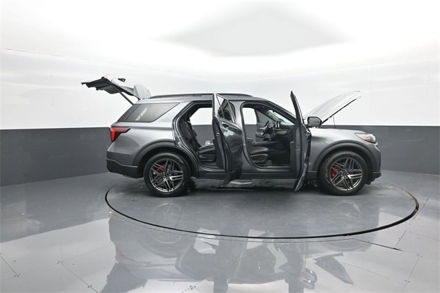 Certified 2025 Ford Explorer ST-Line w/ Premium Package image 37