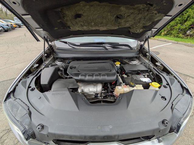 Used 2019 Jeep Cherokee Latitude Plus AWD/4WD image 37