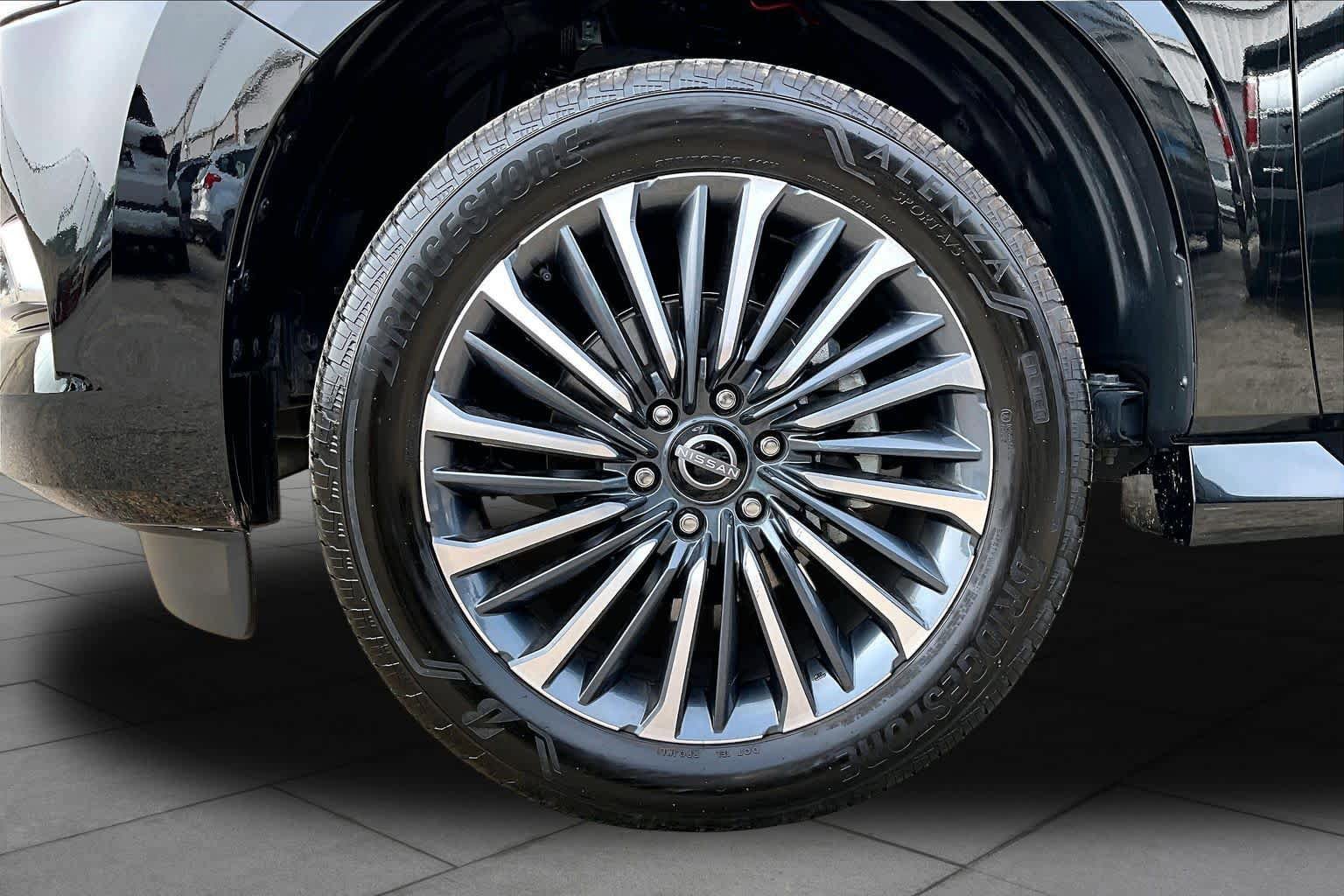 Used 2025 Nissan Armada Platinum Reserve AWD/4WD image 13